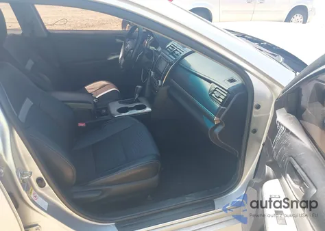 2014 Toyota Camry Se z USA, uszkodzony, nr VIN 4T1BF1FK3EU348862